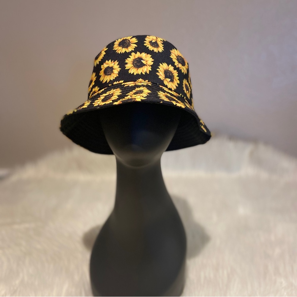 Sunflower bucket hat